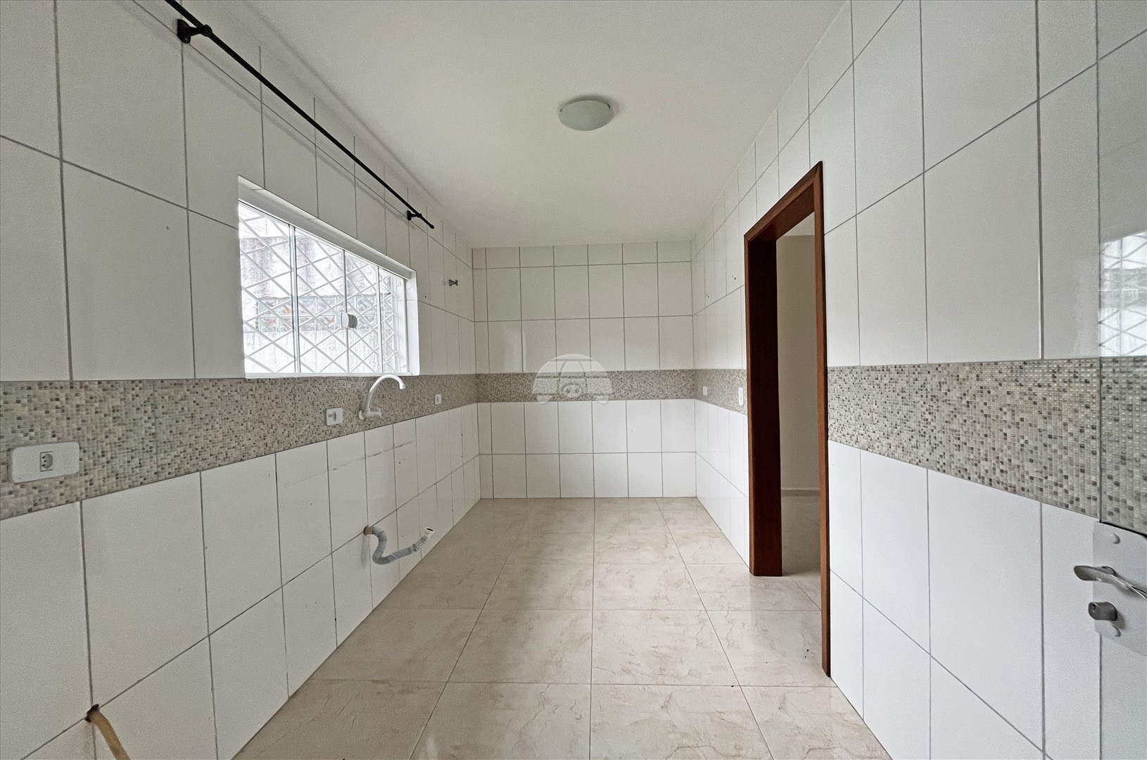 Casa para alugar em Eucaliptos, Fazenda Rio Grande — Portal Chave Fácil
