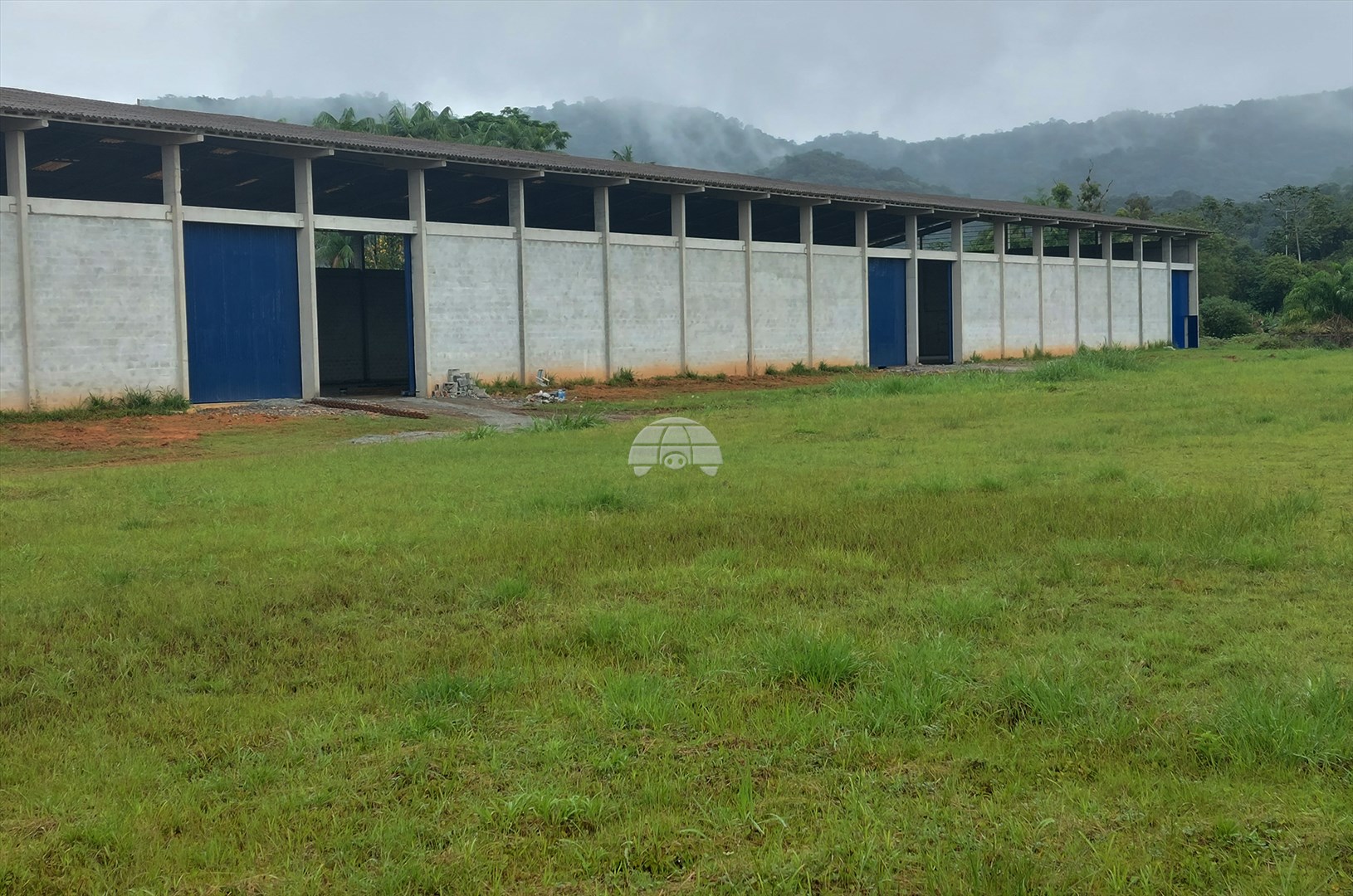 Barracão/Galpão para alugar em Rio Bonito (piraberaba), Joinville — Portal Chave Fácil