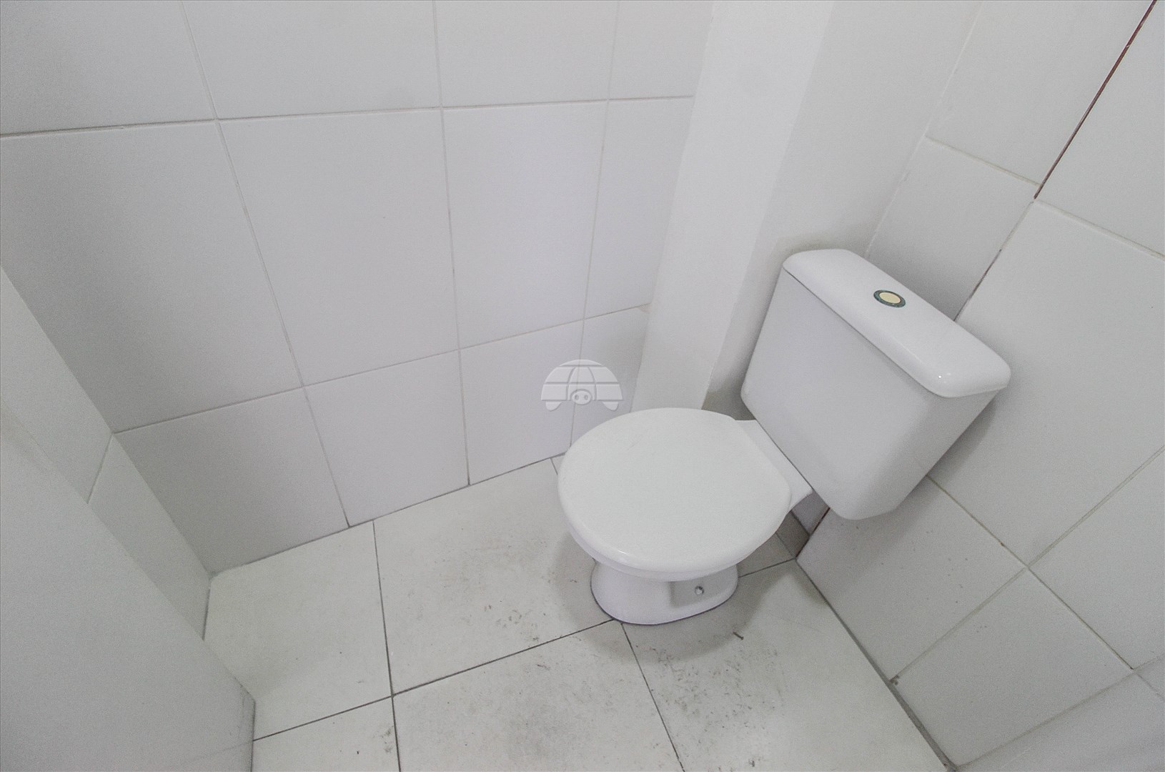 Comercial para alugar em Sítio Cercado, Curitiba — GOMES CONSULTOR IMOBILIARIO LTDA.