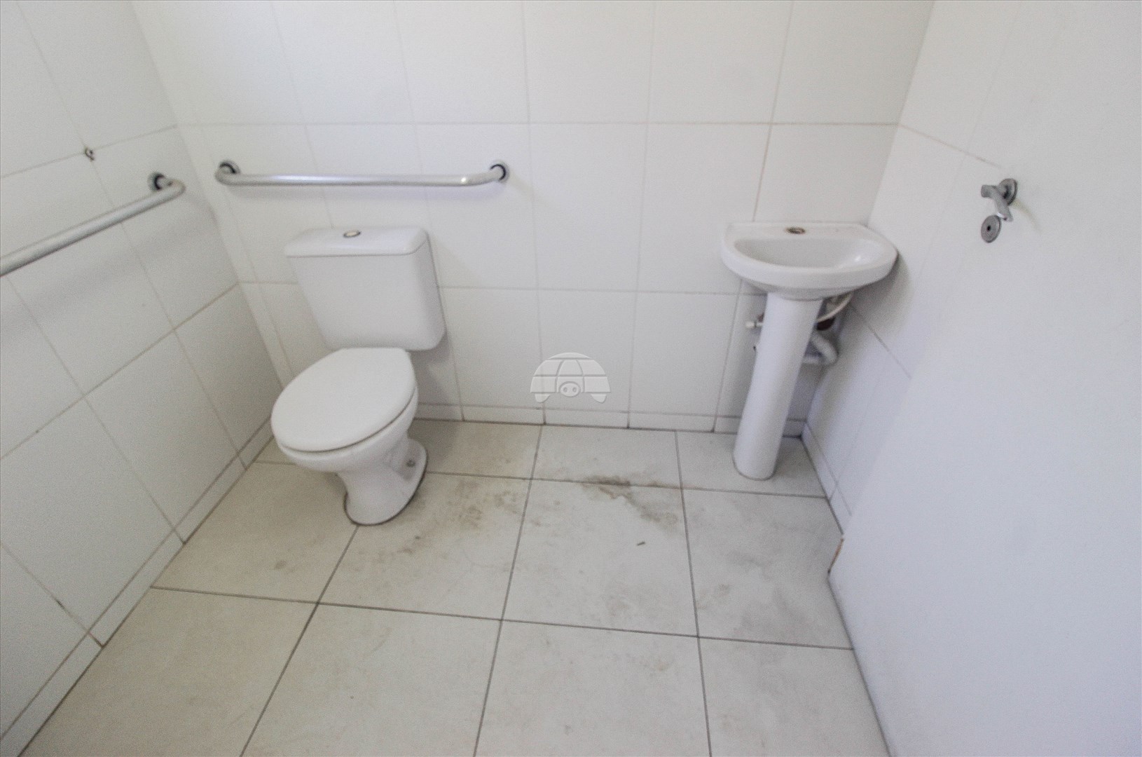 Sala/Conjunto Comercial para alugar em Sítio Cercado, Curitiba — Portal Chave Fácil