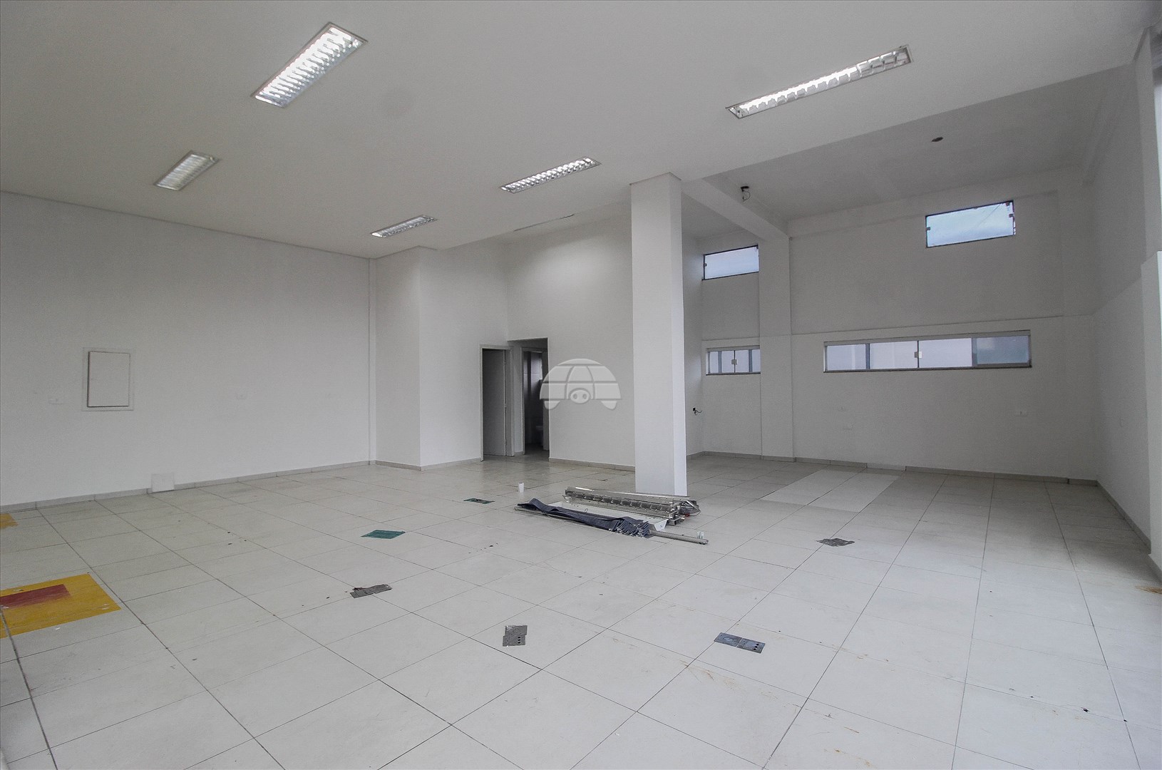 Sala/Conjunto Comercial para alugar em Sítio Cercado, Curitiba — Portal Chave Fácil