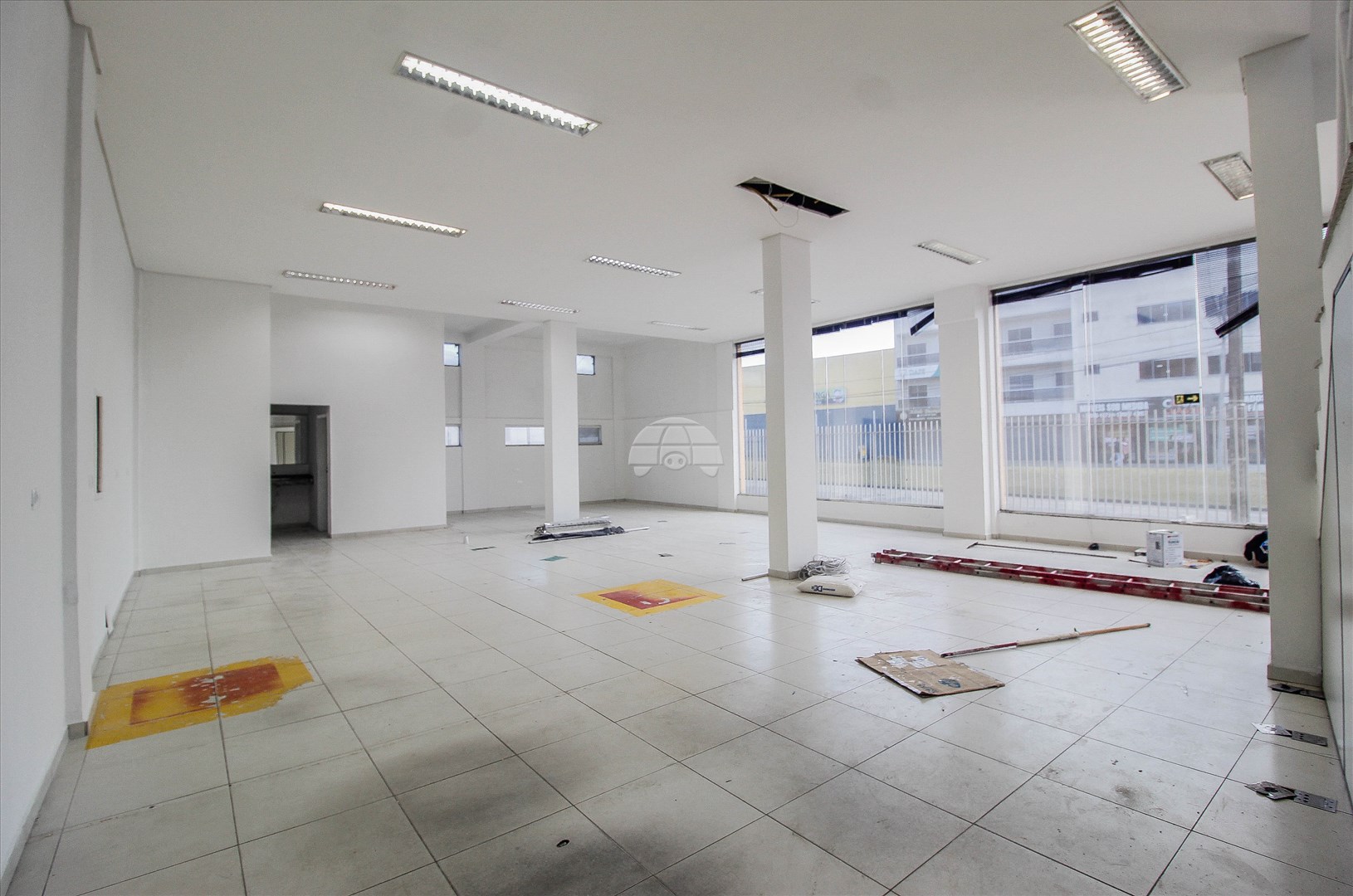 Sala/Conjunto Comercial para alugar em Sítio Cercado, Curitiba — Portal Chave Fácil