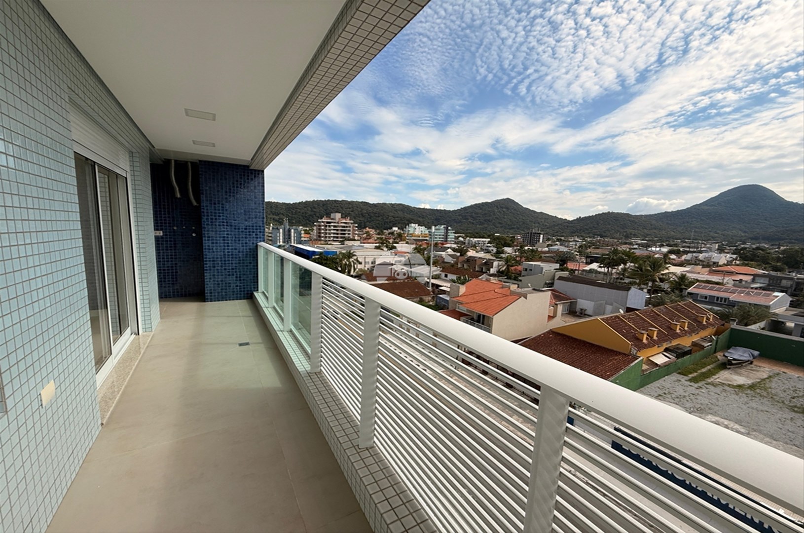 Casa à venda em Caioba, Matinhos — Portal Chave Fácil