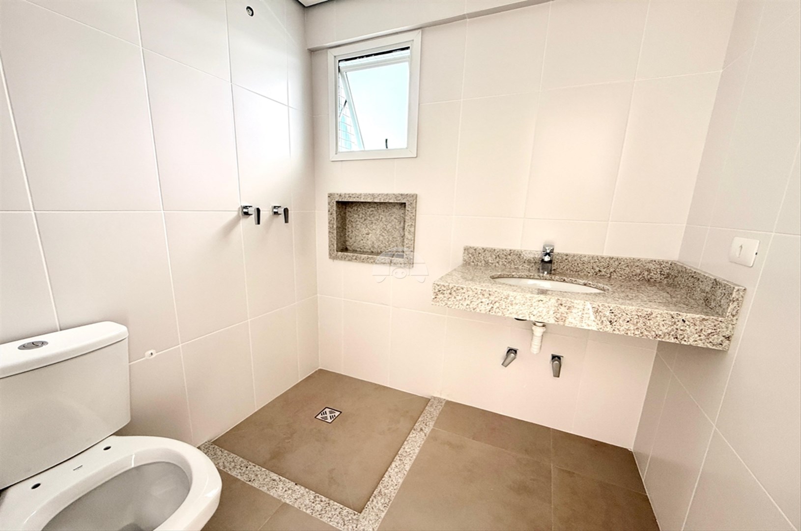 Casa à venda em Caioba, Matinhos — Portal Chave Fácil