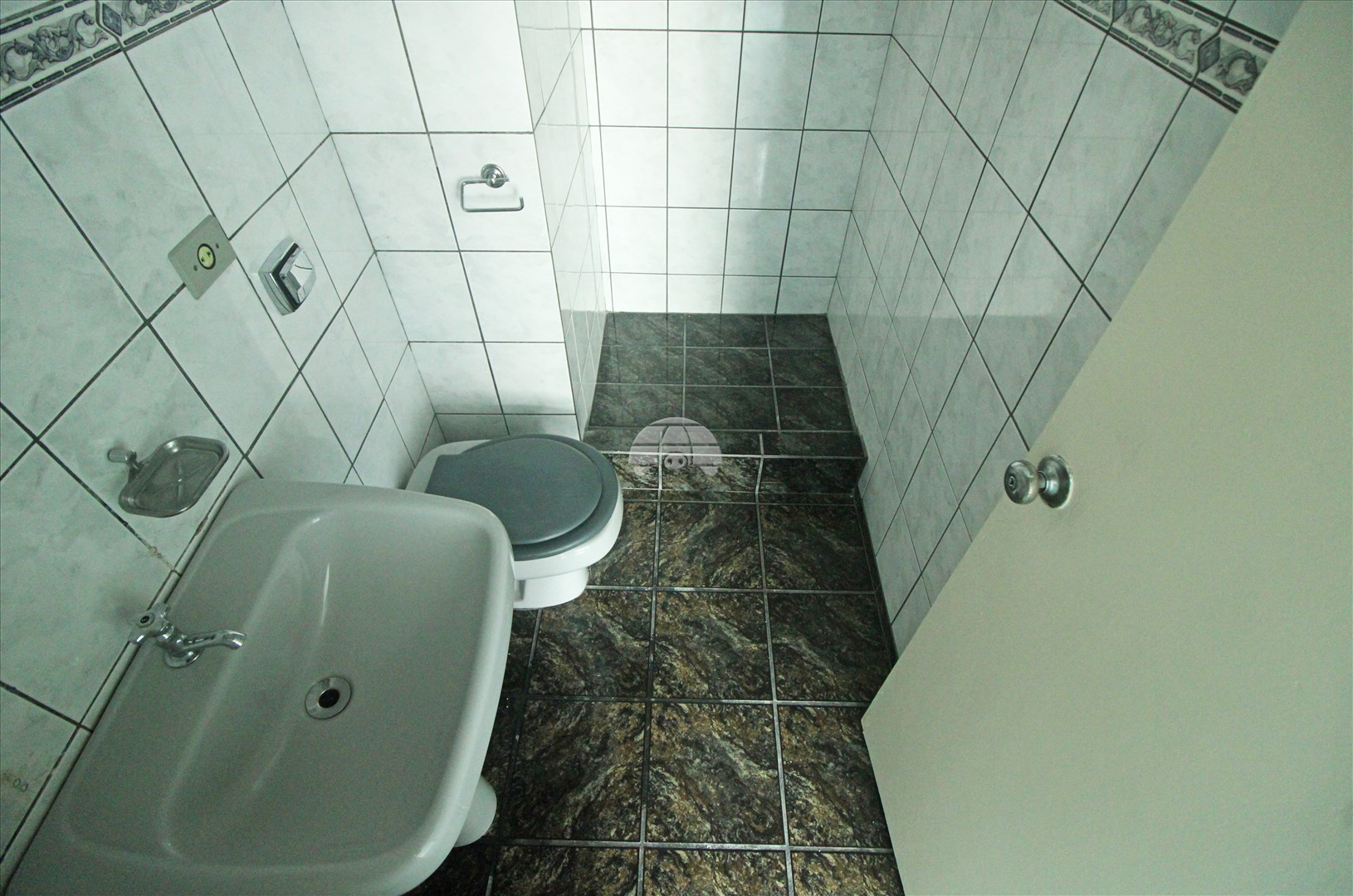 Conjunto Comercial para Locação no Bairro Centro ref. 551093 (7 / 9)