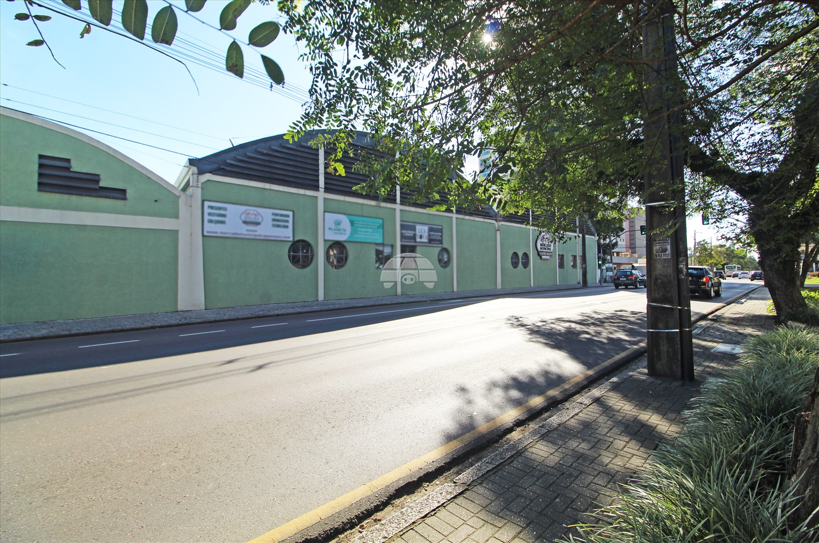 Apartamento para alugar em Novo Mundo, Curitiba — GOMES CONSULTOR IMOBILIARIO LTDA.