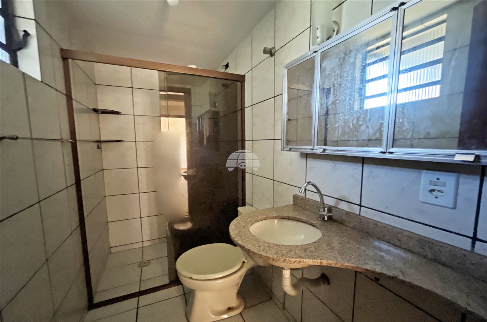 Apartamento para alugar em Novo Mundo, Curitiba — GOMES CONSULTOR IMOBILIARIO LTDA.