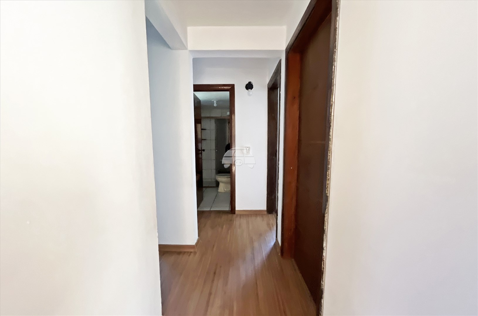 Apartamento para alugar em Novo Mundo, Curitiba — GOMES CONSULTOR IMOBILIARIO LTDA.