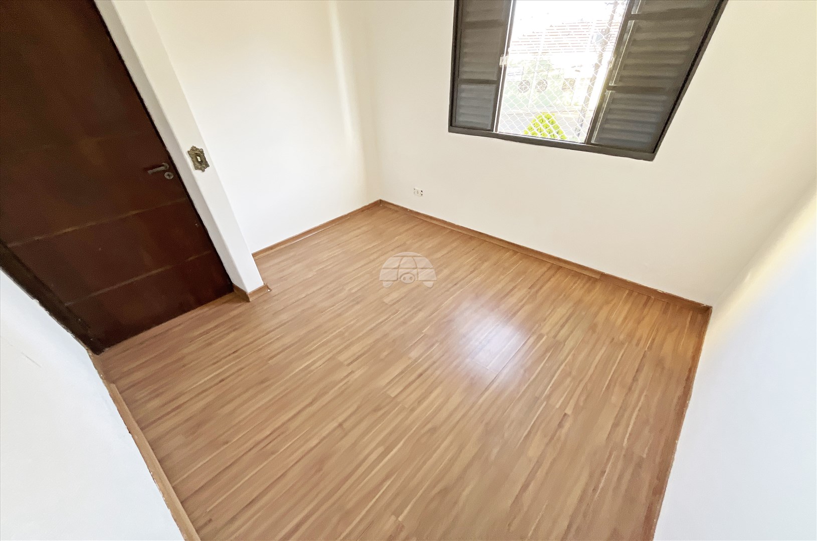 Apartamento para alugar em Novo Mundo, Curitiba — GOMES CONSULTOR IMOBILIARIO LTDA.