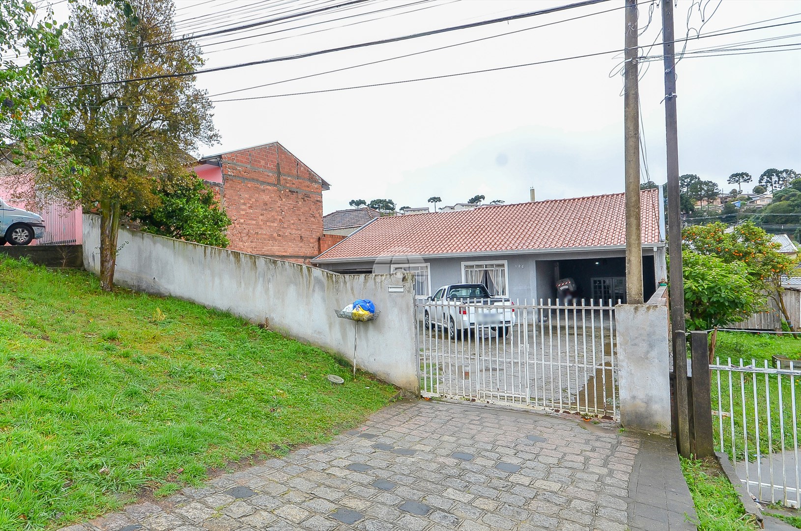 Casa à venda em Santa Cândida, Curitiba — Portal Chave Fácil