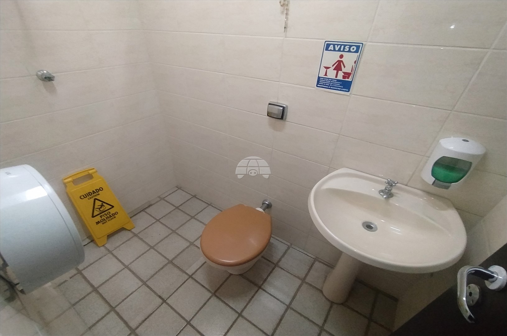 Sala/Conjunto Comercial para alugar em Hauer, Curitiba — TESTE 12342