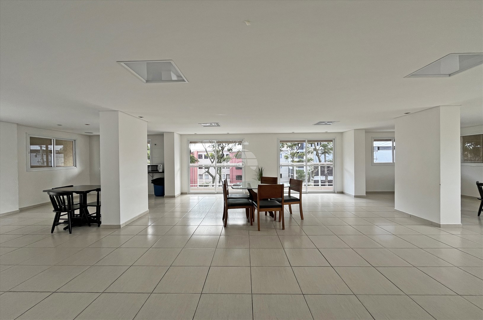 Apartamento para alugar em Capão Raso, Curitiba — Imóveis em Curitiba - Jamaica Imóveis