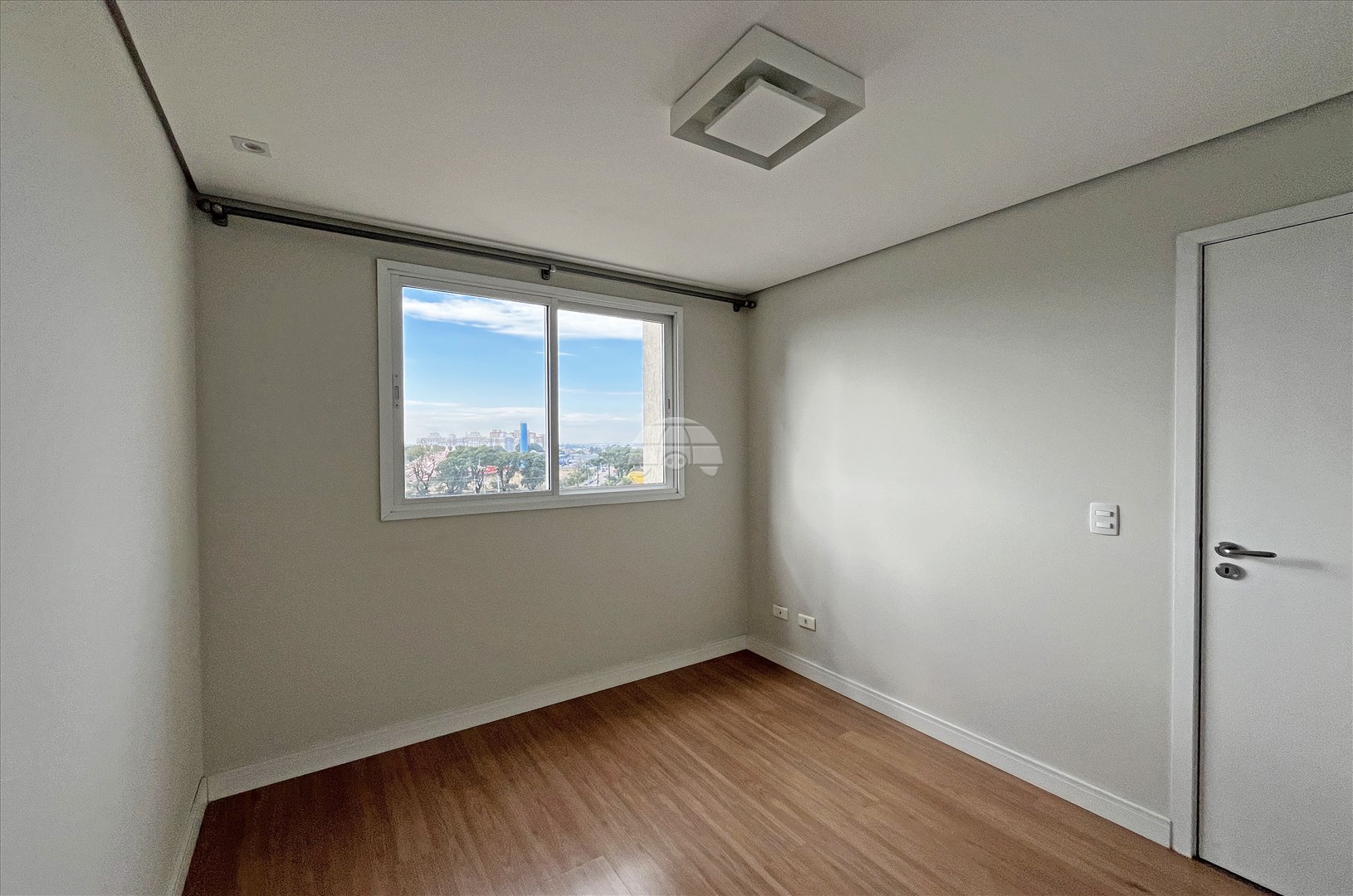 Apartamento para alugar em Capão Raso, Curitiba — Imóveis em Curitiba - Jamaica Imóveis