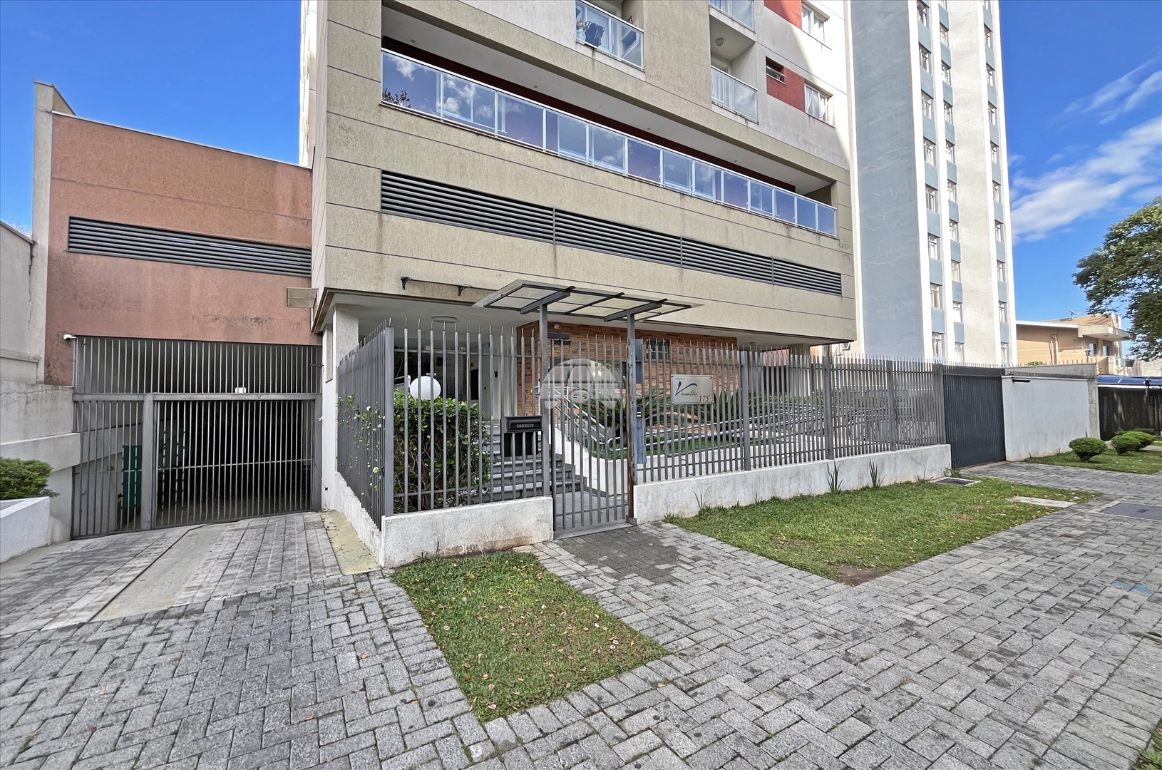 Apartamento para alugar em Capão Raso, Curitiba — Imóveis em Curitiba - Jamaica Imóveis