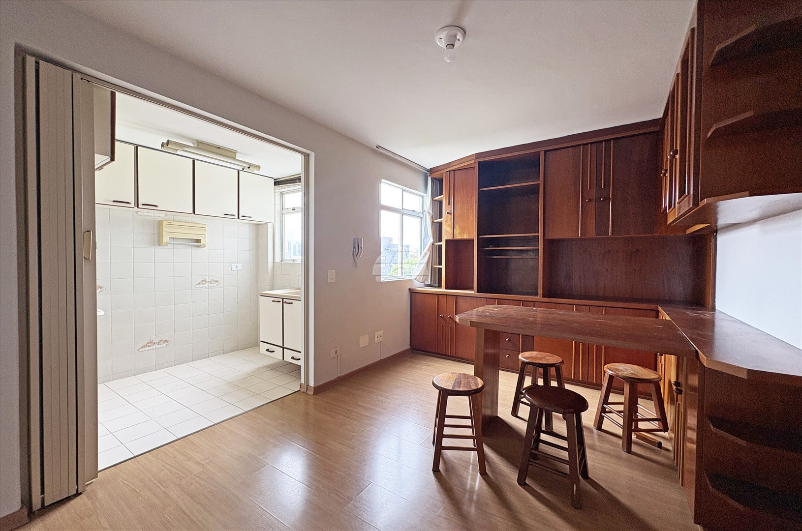 Apartamento para alugar em Cabral, Curitiba — Portal Chave Fácil