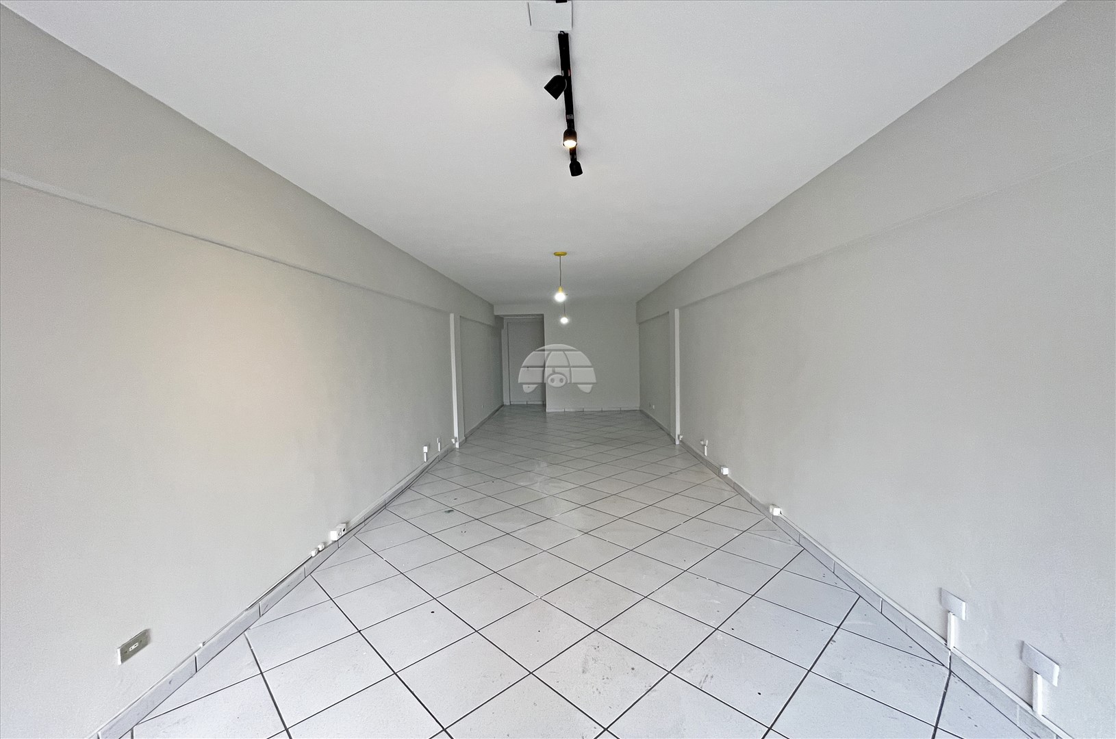 Sala/Conjunto Comercial para alugar em Alto Da Rua Xv, Curitiba — Portal Chave Fácil