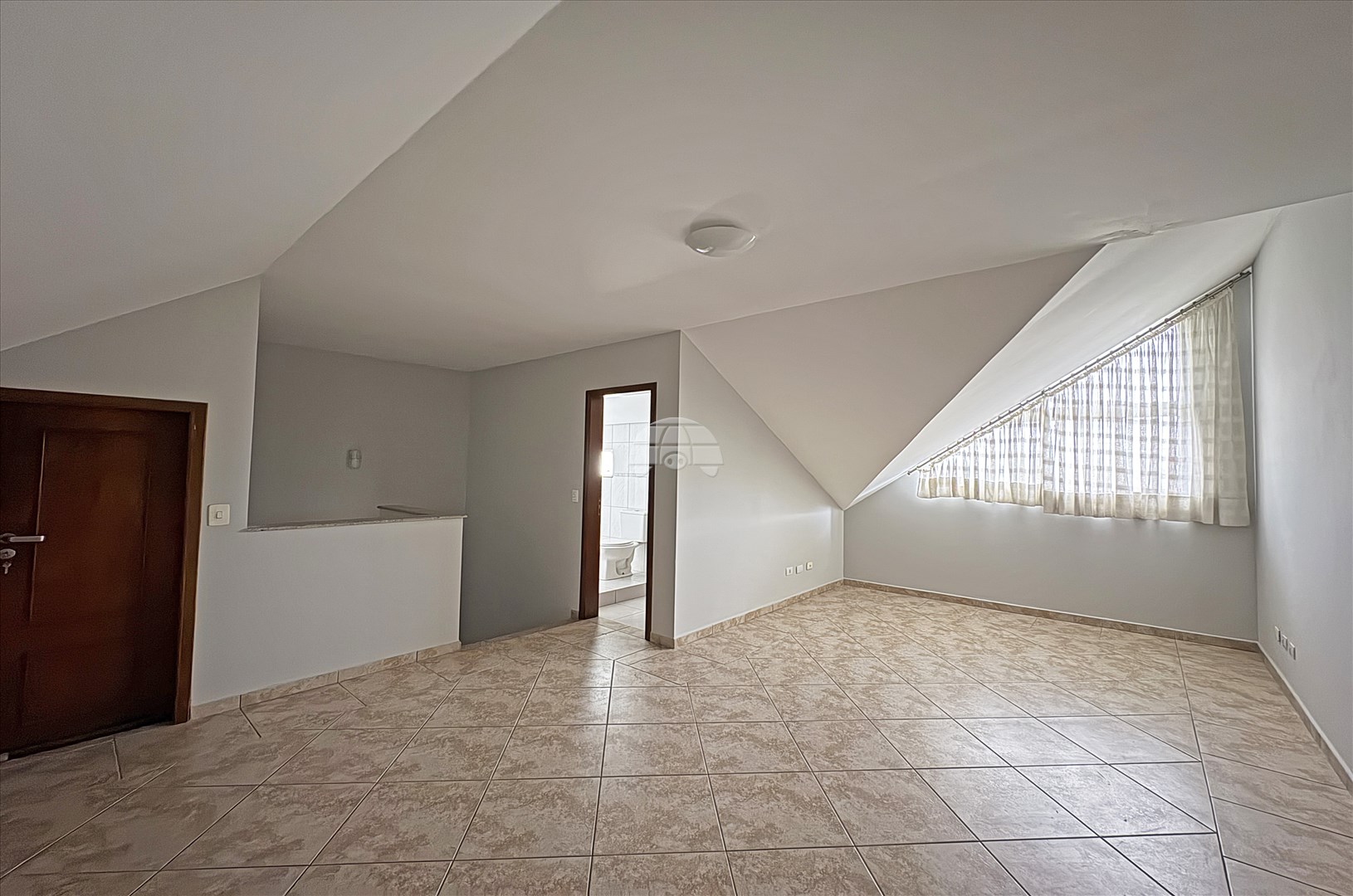 Sobrado para alugar em Bairro Alto, Curitiba — Galvão Vendas - Imóveis a venda em Curitiba