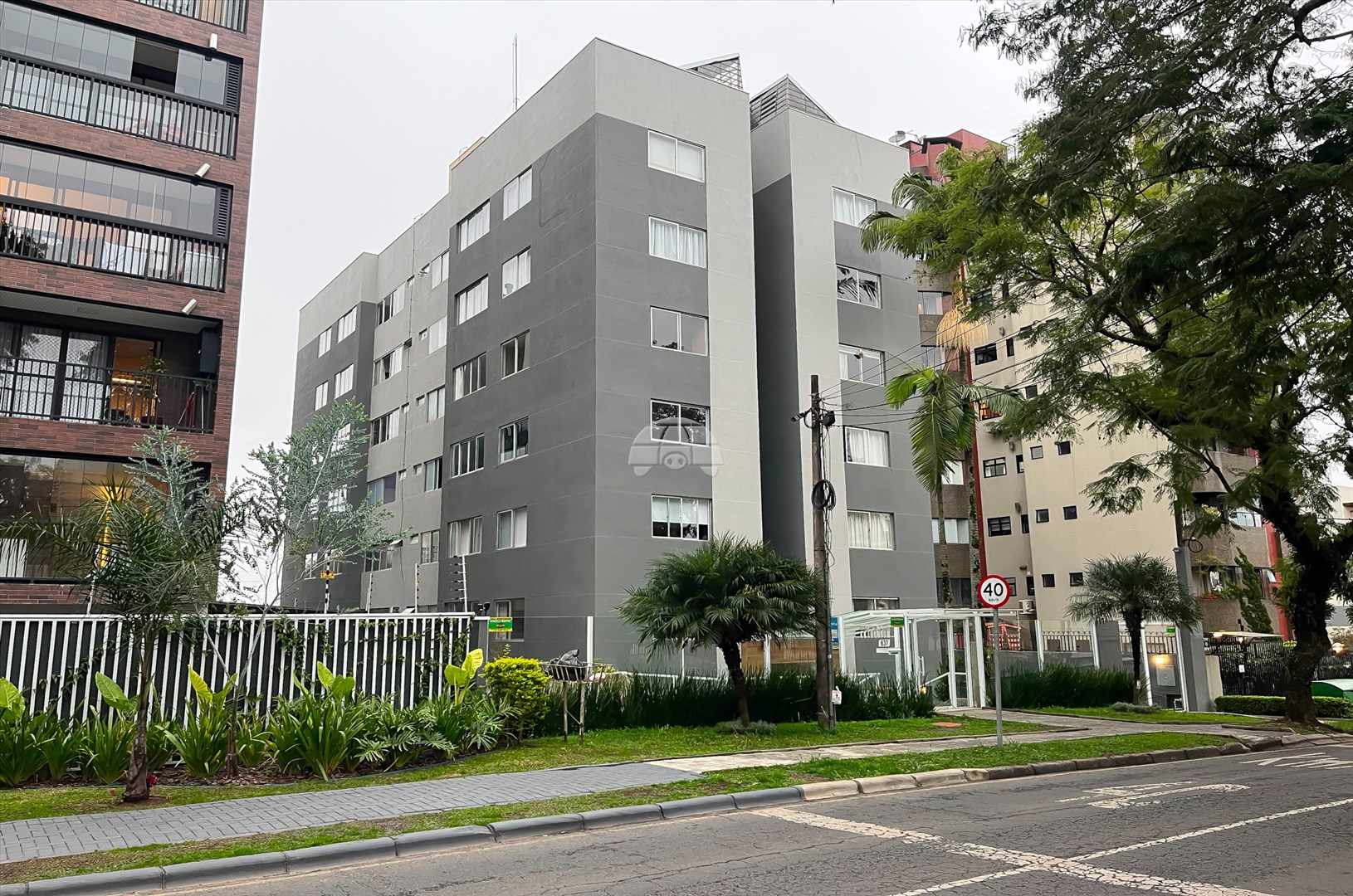 Apartamento para alugar em Água Verde, Curitiba — Portal Chave Fácil