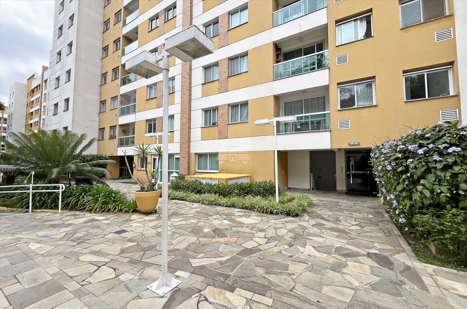 Apartamento para alugar em Bacacheri, Curitiba — Portal Chave Fácil