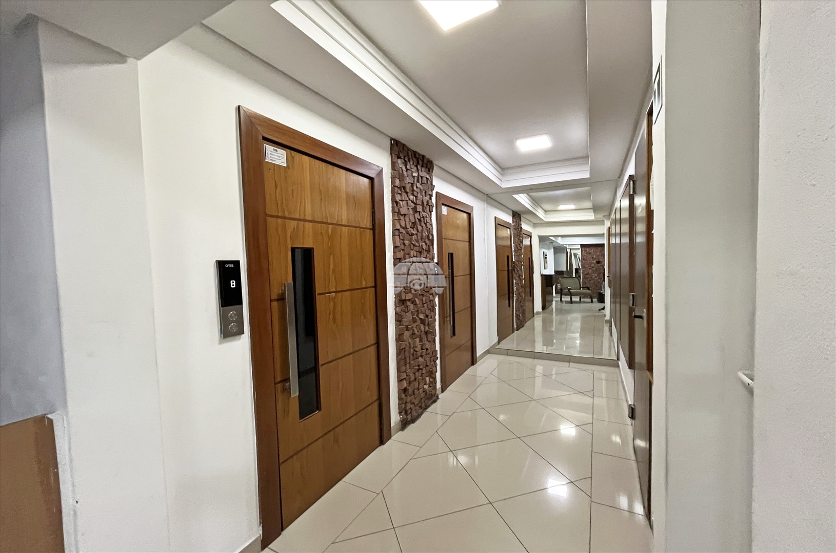 Apartamento para alugar em Bigorrilho, Curitiba — GOMES CONSULTOR IMOBILIARIO LTDA.