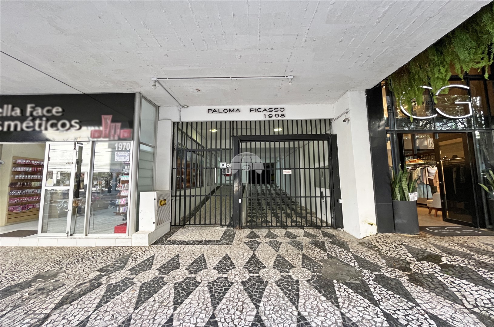 Apartamento para alugar em Bigorrilho, Curitiba — GOMES CONSULTOR IMOBILIARIO LTDA.
