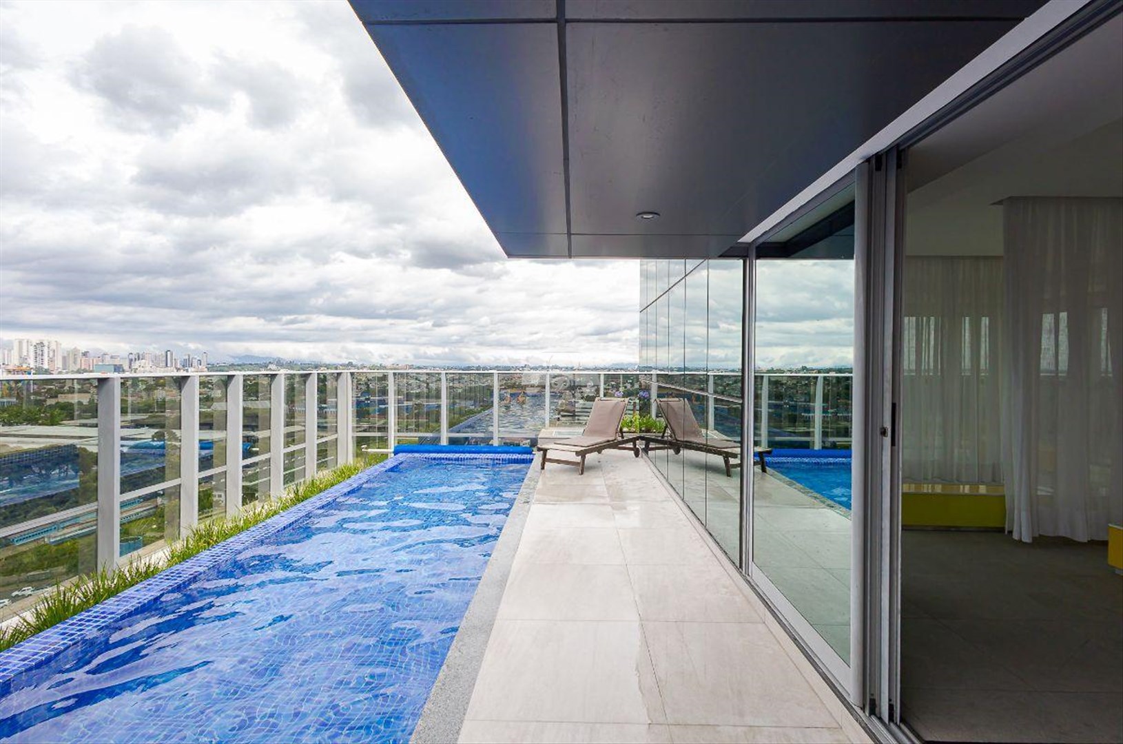 Apartamento para alugar em Centro, Curitiba — Portal Chave Fácil