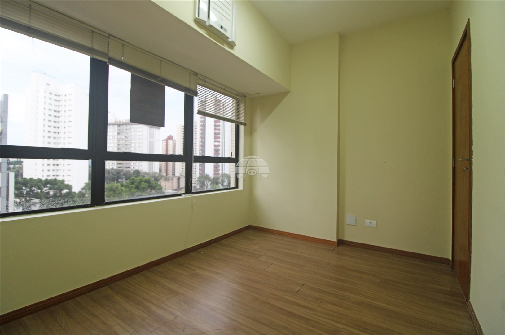 Sala/Conjunto Comercial para alugar em Água Verde, Curitiba — MAFI ADMINISTRADORA DE IMOVEIS LTDA