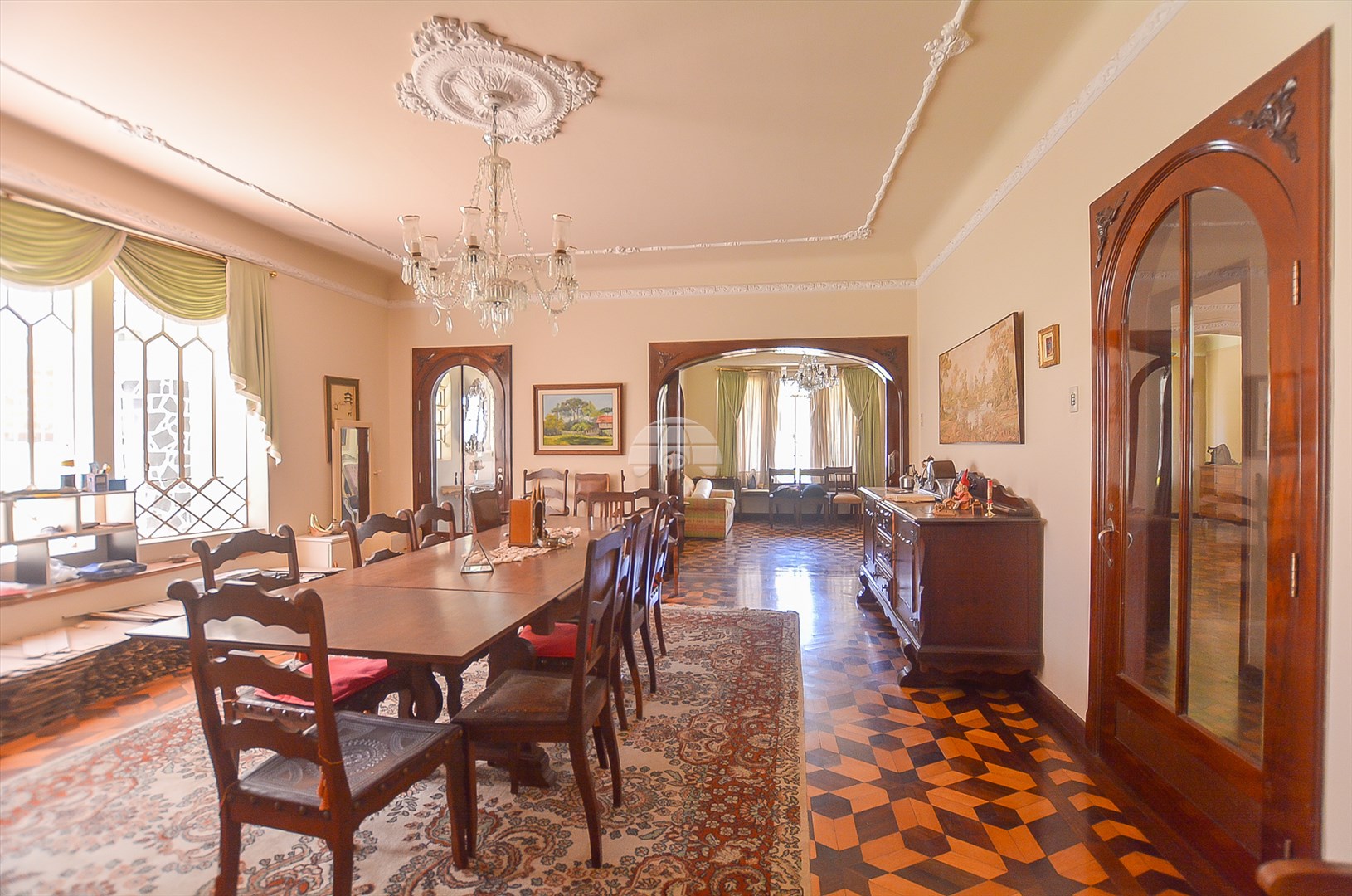 Casa à venda em Centro, Curitiba — Portal Chave Fácil