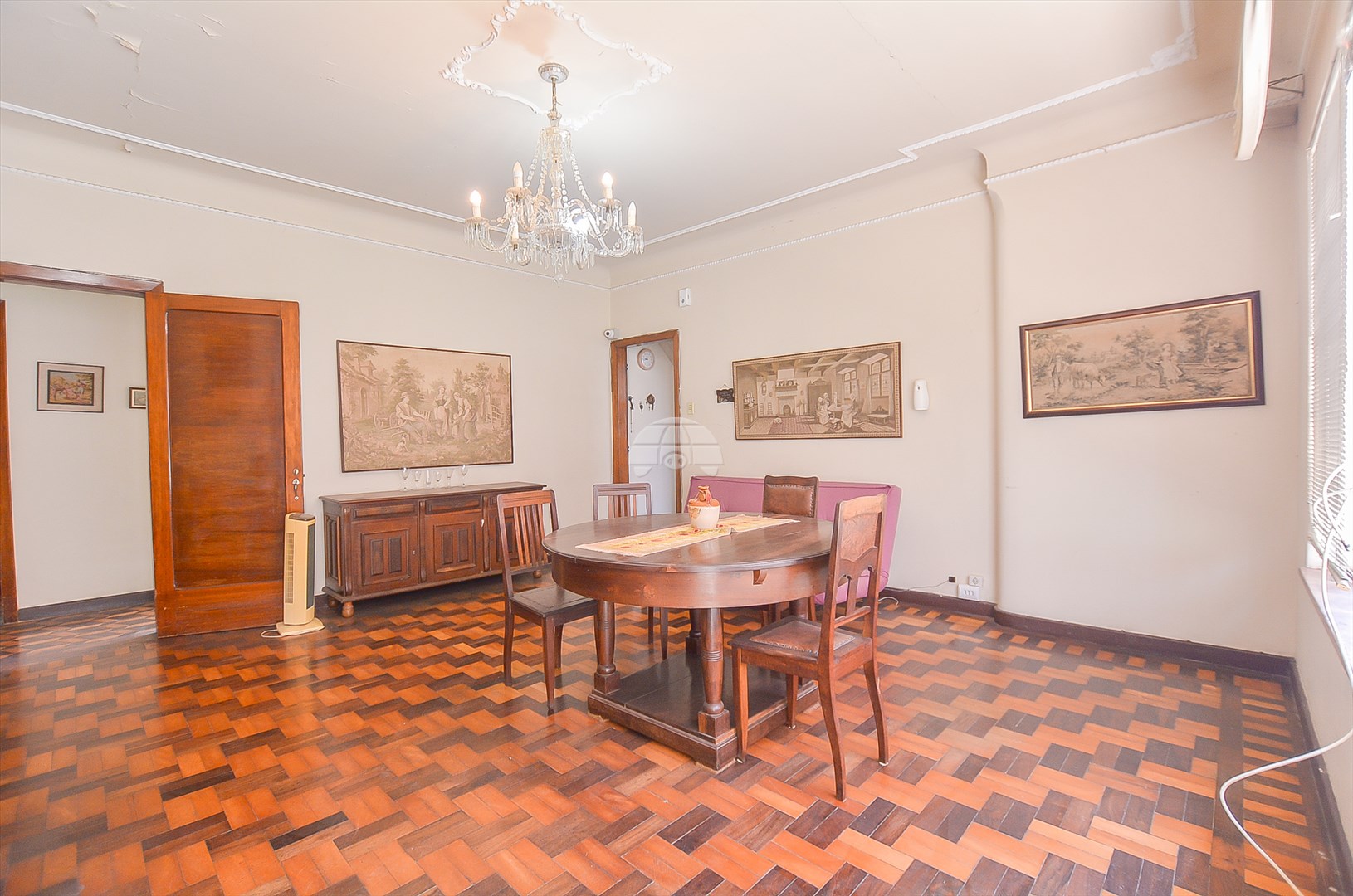 Casa à venda em Centro, Curitiba — Portal Chave Fácil