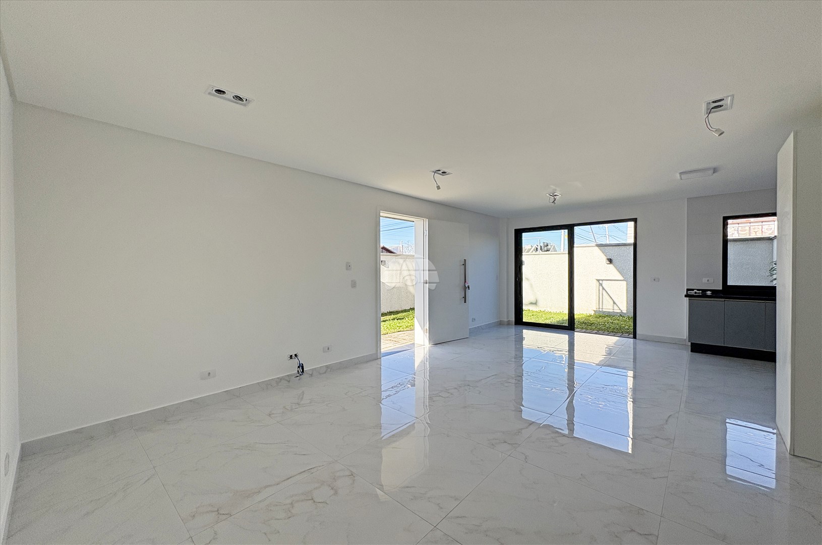 Triplex Residencial para Locação no Bairro Capão Da Imbuia ref. 400766 (8 / 10)