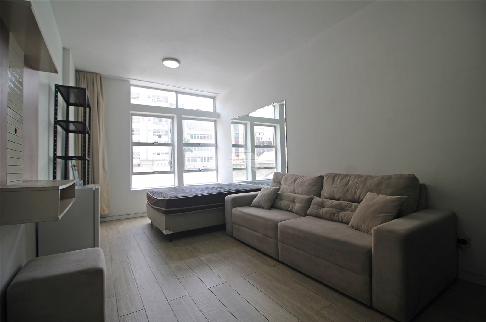 Apartamento para alugar em Centro, Curitiba — Portal Chave Fácil