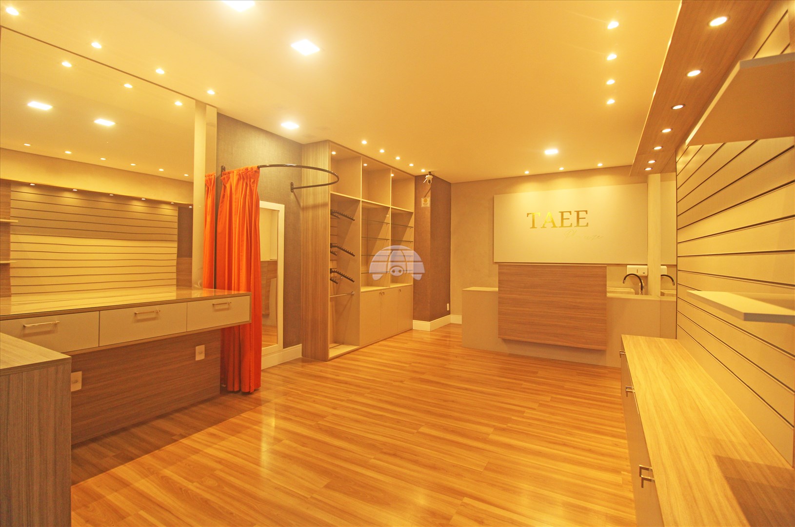 Sala/Conjunto Comercial para alugar em Centro, Curitiba — Portal Chave Fácil