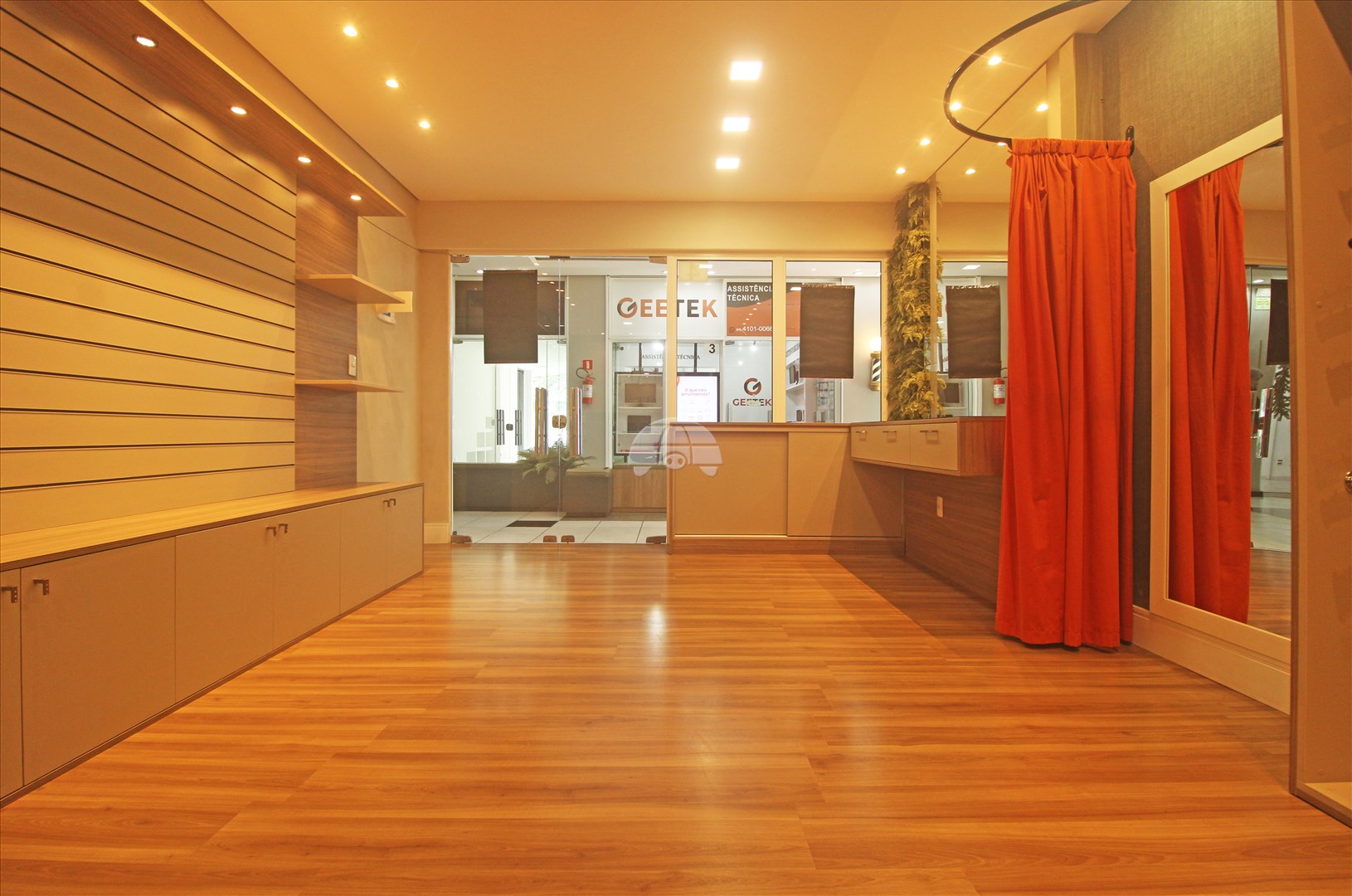Sala/Conjunto Comercial para alugar em Centro, Curitiba — Portal Chave Fácil