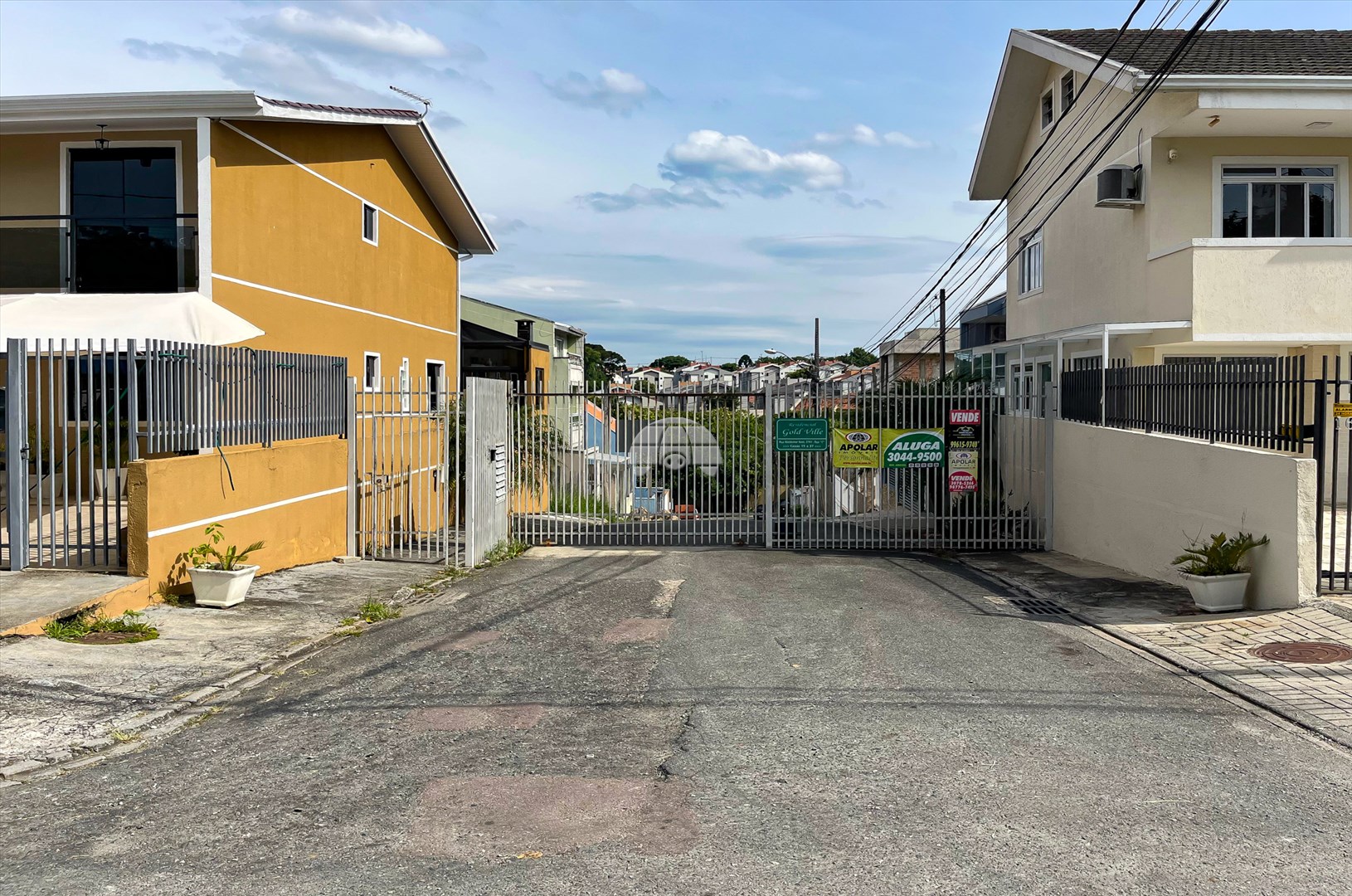 Casa para alugar em Hauer, Curitiba — Portal Chave Fácil