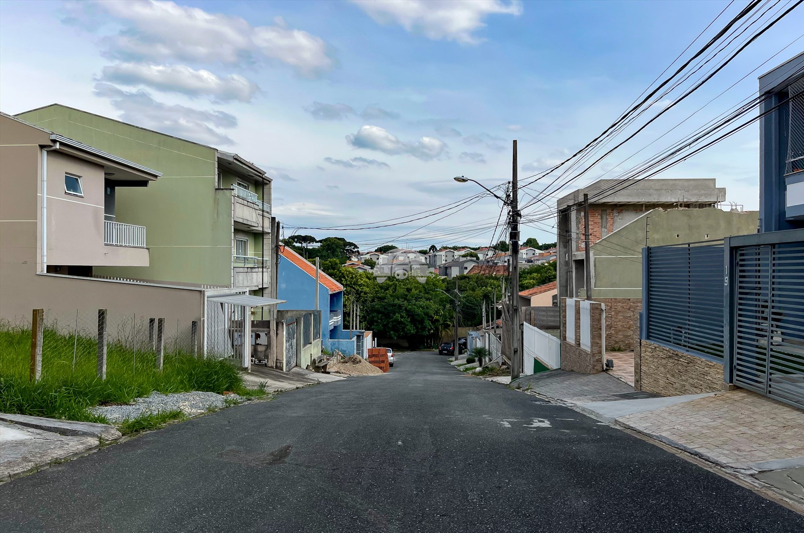 Casa para alugar em Hauer, Curitiba — Portal Chave Fácil