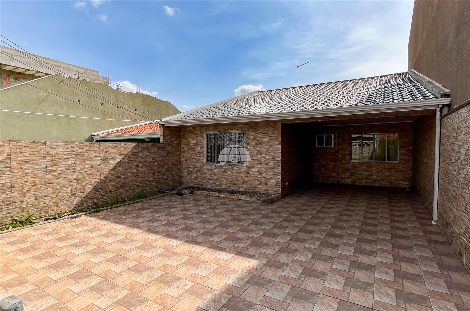 Casa para alugar em Hauer, Curitiba — Portal Chave Fácil