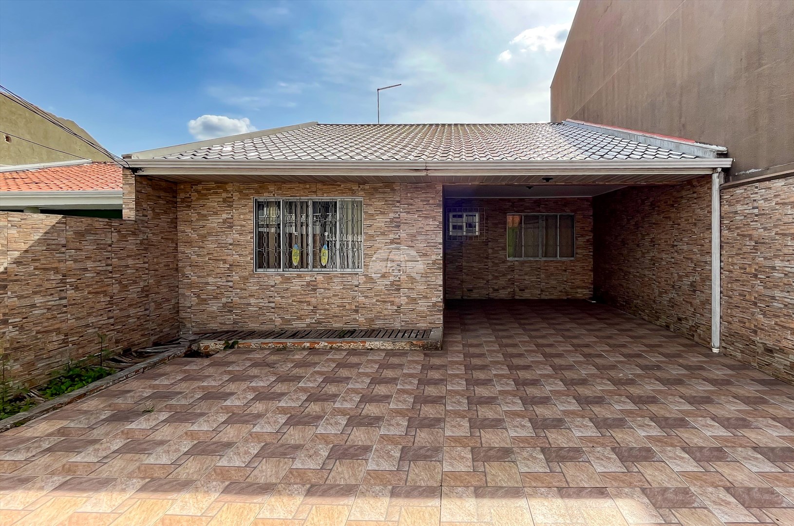 Casa para alugar em Hauer, Curitiba — Portal Chave Fácil