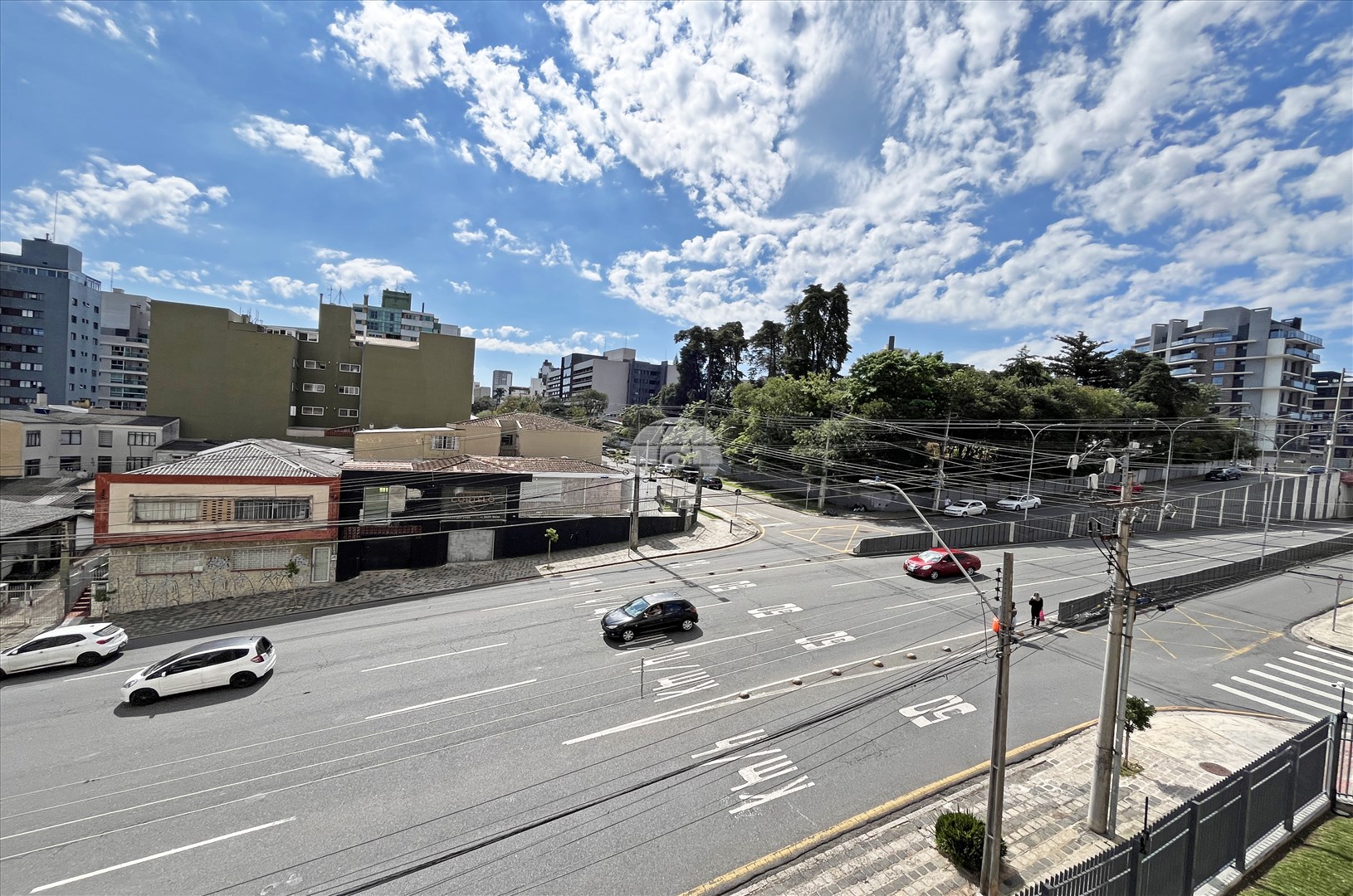 Apartamento para alugar em Centro, Curitiba — Portal Chave Fácil