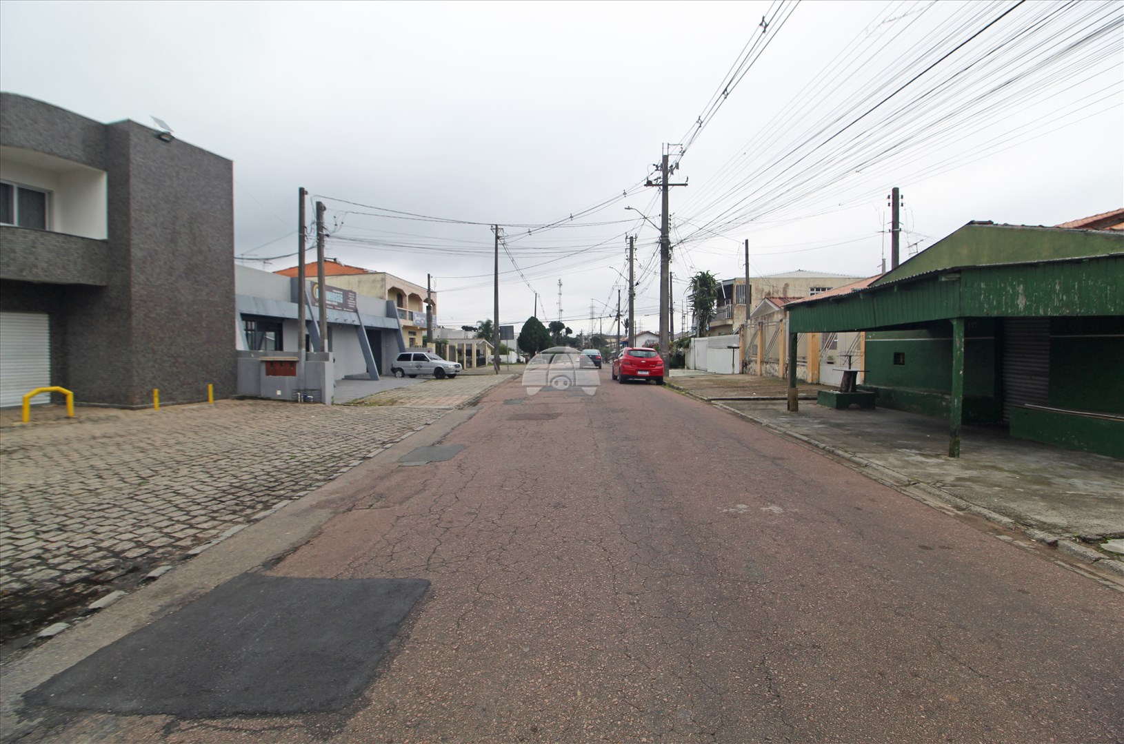 Sala/Conjunto Comercial para alugar em Sítio Cercado, Curitiba — Portal Chave Fácil