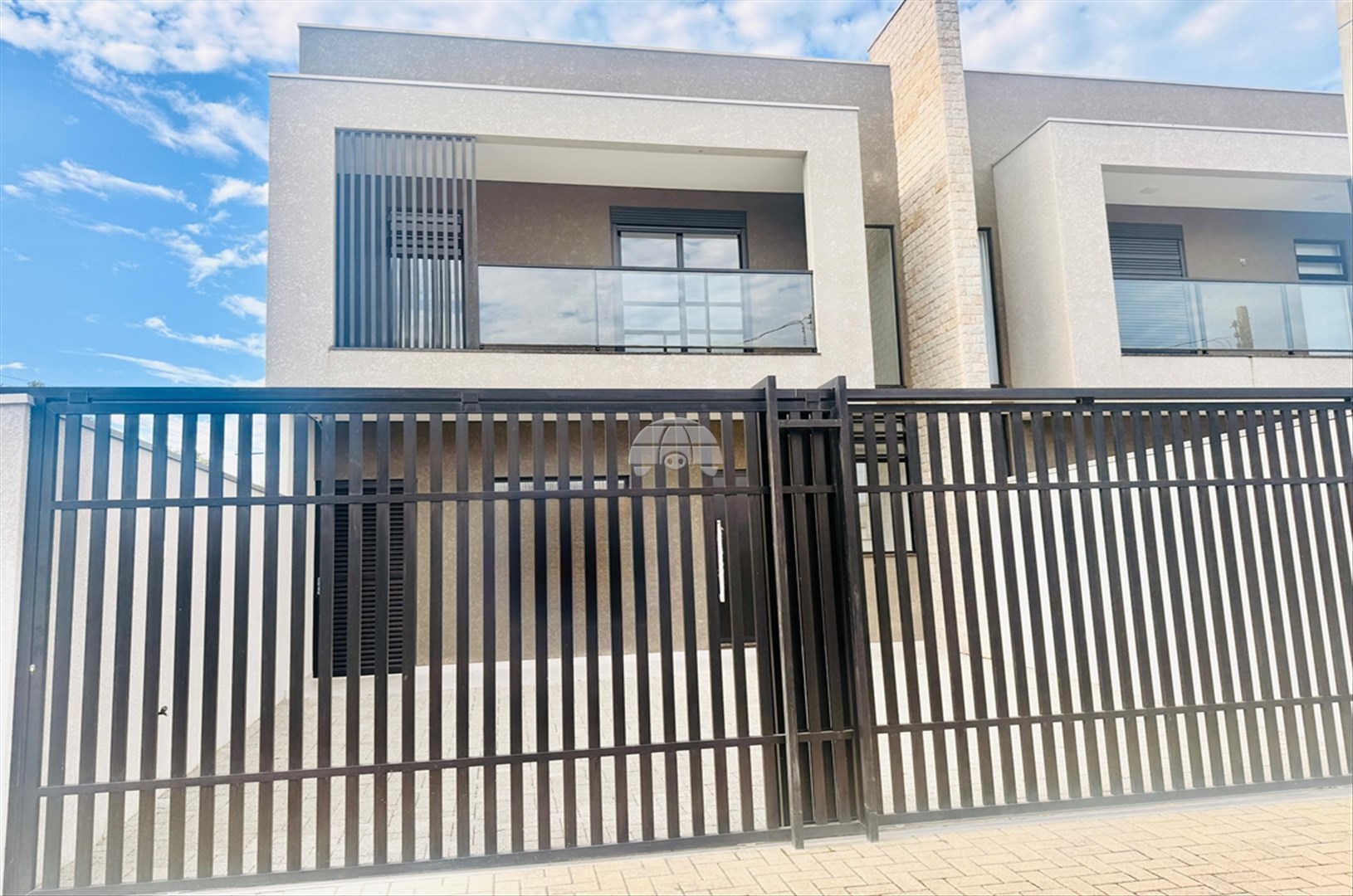 Sobrado à venda em Centro, Matinhos — Portal Chave Fácil