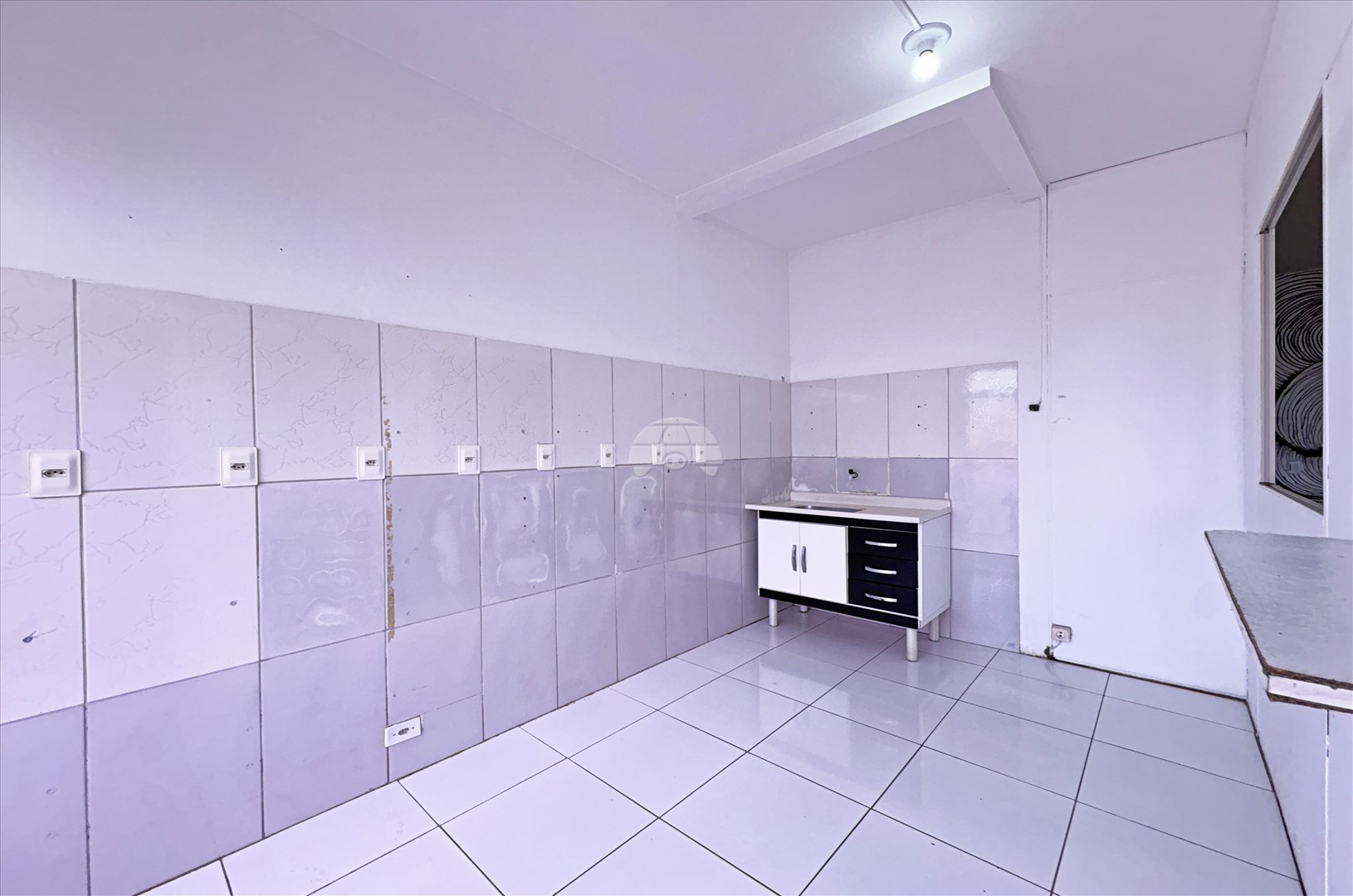 Comercial para alugar em Hauer, Curitiba — Imobiliária Razão