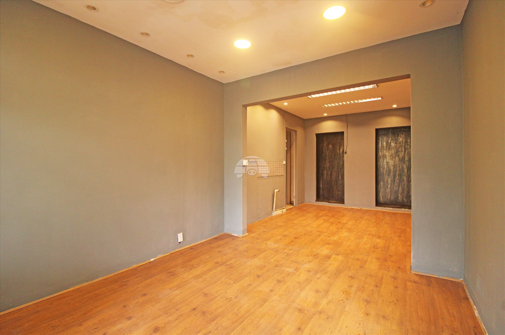 Sala/Conjunto Comercial para alugar em São Francisco, Curitiba — Portal Chave Fácil