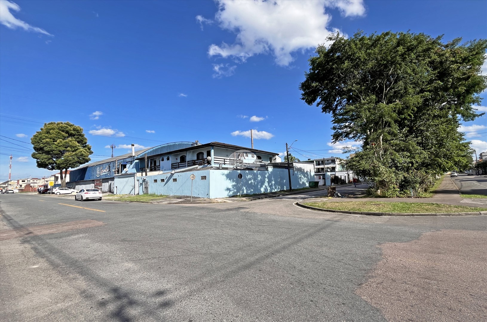 Sala/Conjunto Comercial para alugar em Sítio Cercado, Curitiba — Portal Chave Fácil