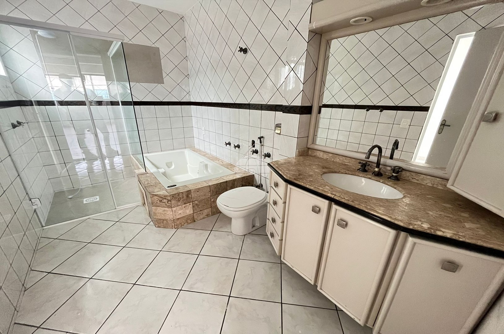 Apartamento para alugar em Centro, Pato Branco — Portal Chave Fácil