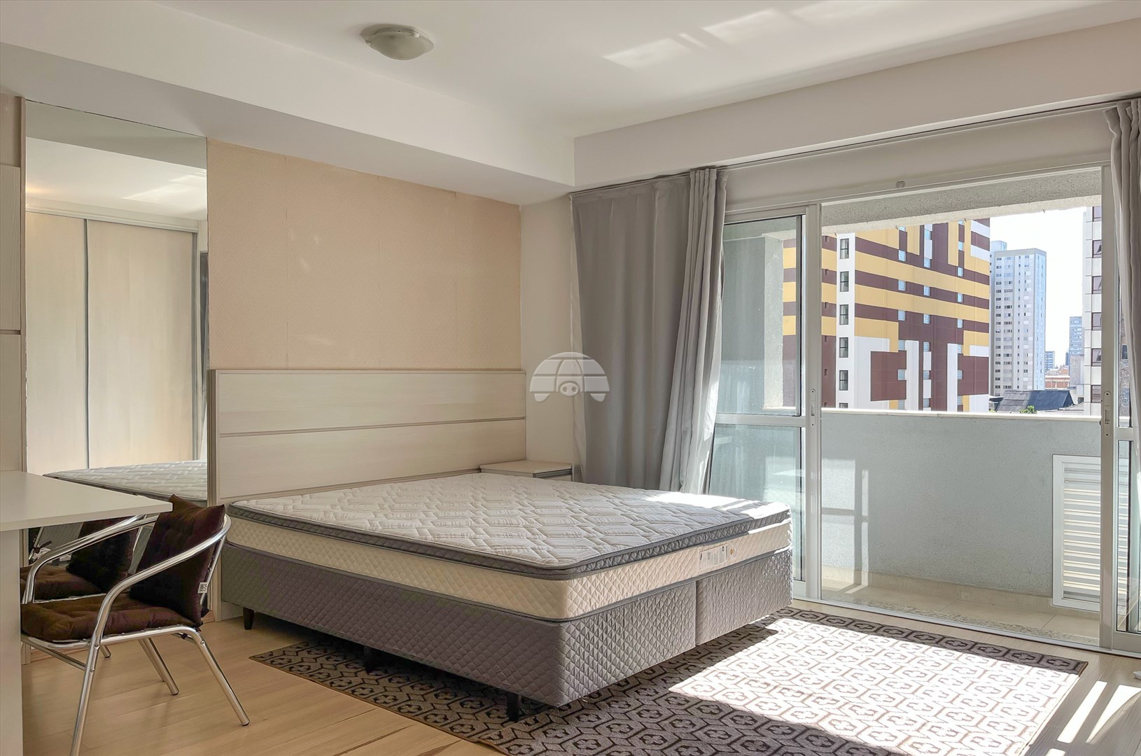 Apartamento para alugar em Centro, Curitiba — Portal Chave Fácil