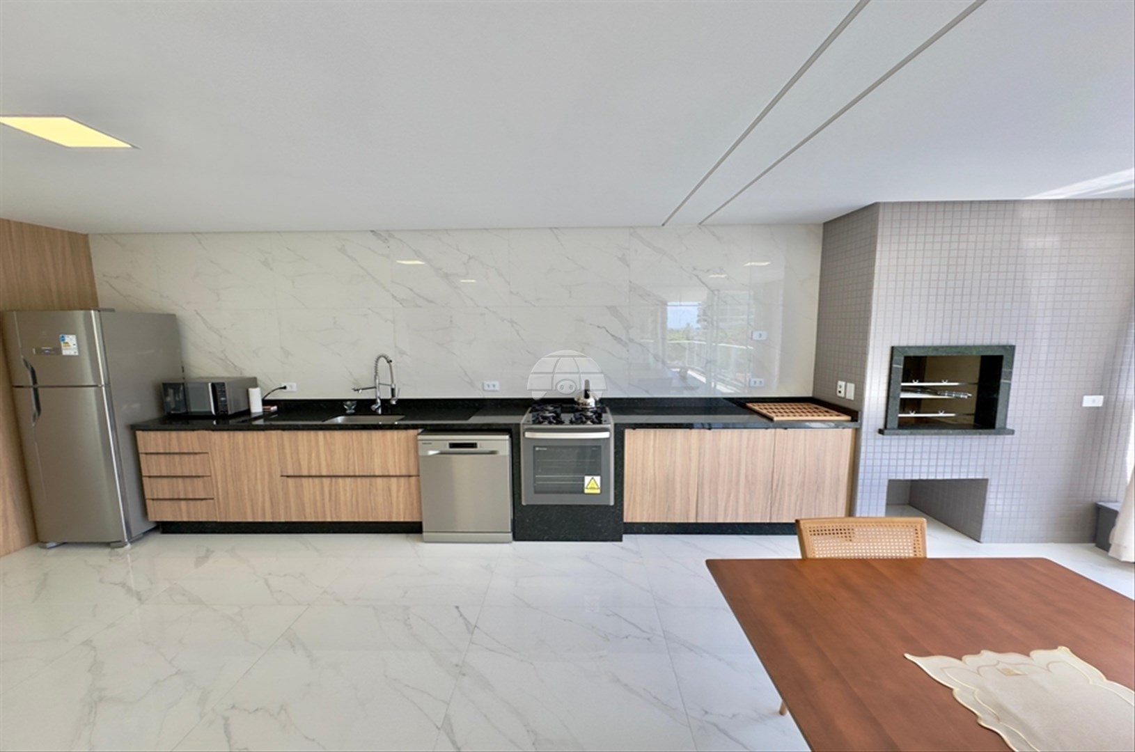 Apartamento à venda em Caioba, Matinhos — Portal Chave Fácil