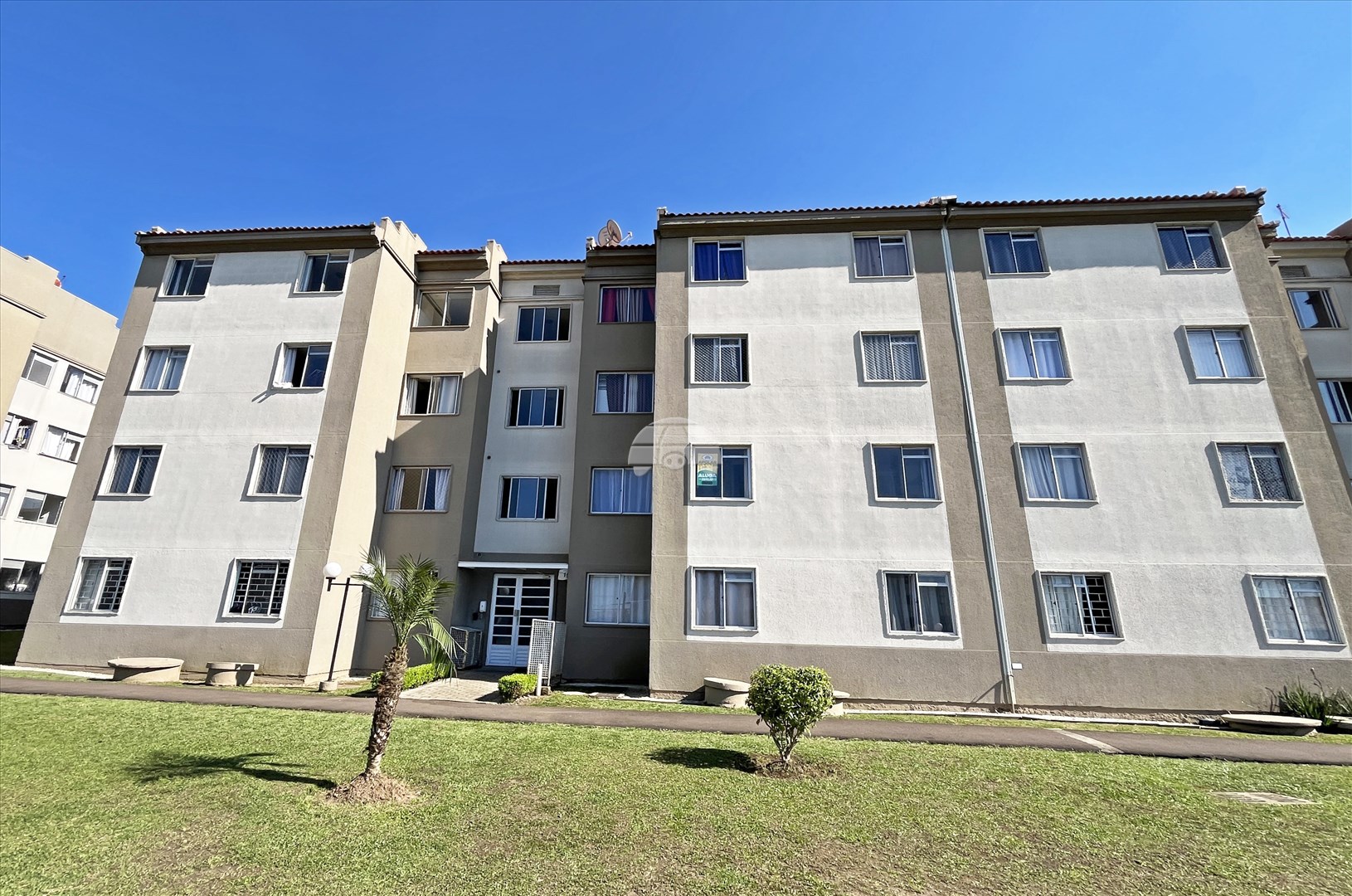 Apartamento para alugar em Sítio Cercado, Curitiba — Portal Chave Fácil
