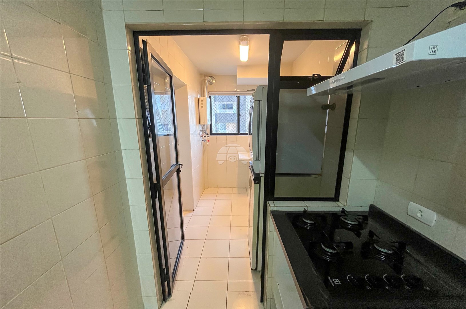 Apartamento para alugar em Cristo Rei, Curitiba — GOMES CONSULTOR IMOBILIARIO LTDA.