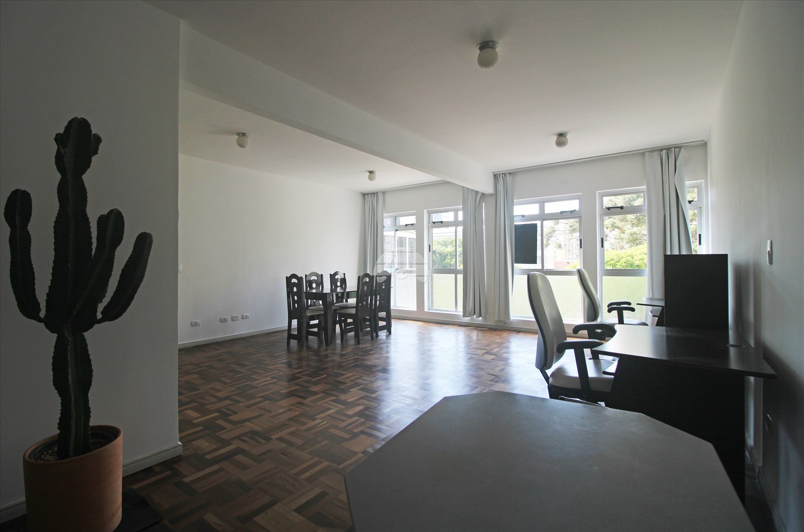 Apartamento para alugar em Centro, Curitiba — Portal Chave Fácil