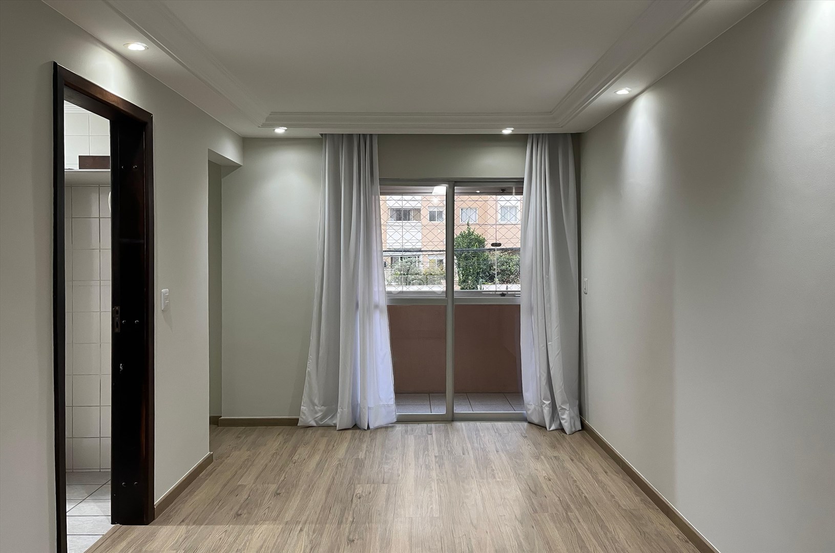 Apartamento Residencial para Locação no Bairro Cabral ref. 87873 (8 / 10)